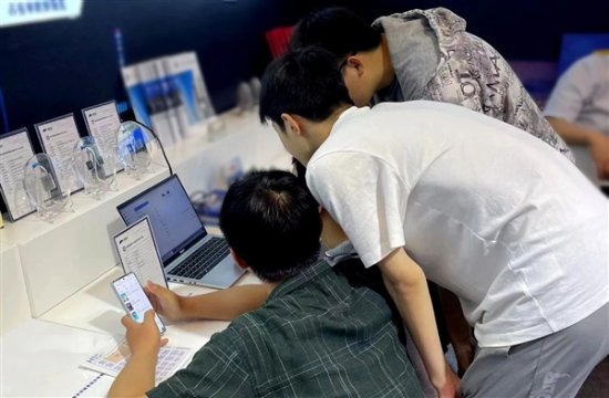 景嘉微国产GPU芯片亮相 低功耗高性能，助力笔记本电脑发展